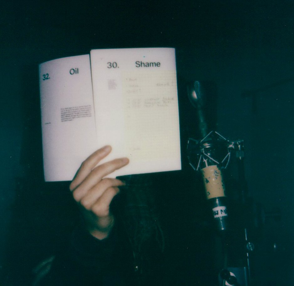 SmokeBirdsPunCrisis_Kreinecker_Nagy_01